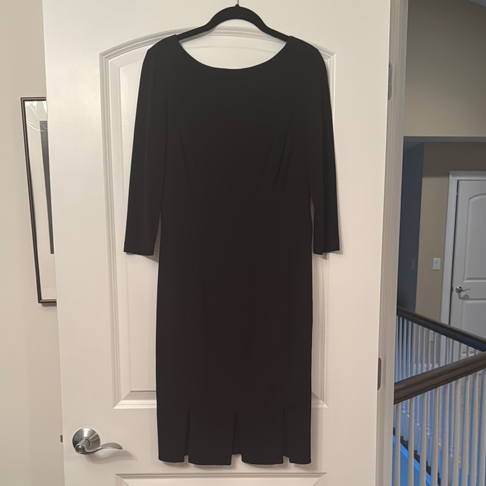 Kay Unger Black Sheath Dress 3/4 Sleeve Scoop Neck